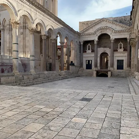 Tortosa Stari Grad * Split